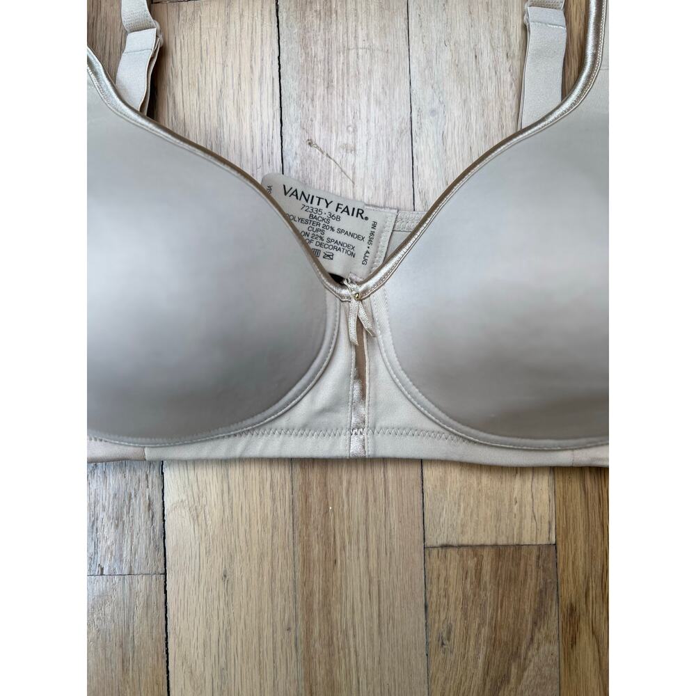 NEW Vanity Fair Body Caress Full Coverage Wireless Bra Women's 36 B Nude Beige - Picture 2 of 8